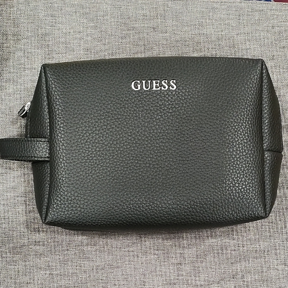 GUESS Pebbled Black Toiletry Bag